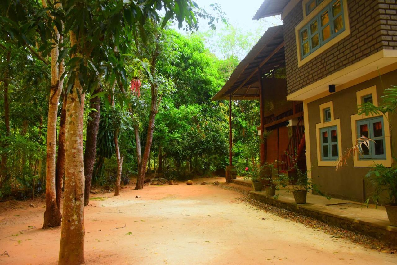 Jungle House Villa Udawalawe Exterior foto